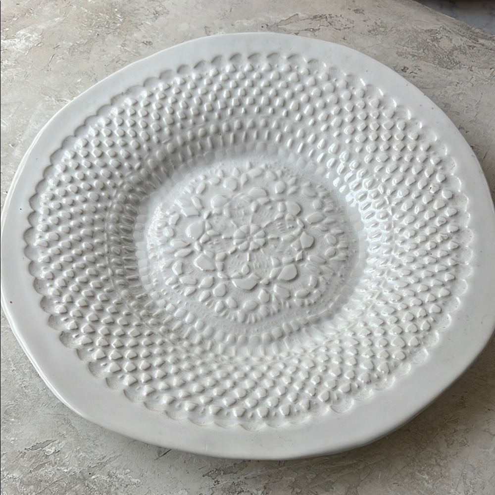 Elegant 14-inch White Chamberlin Textured Platter